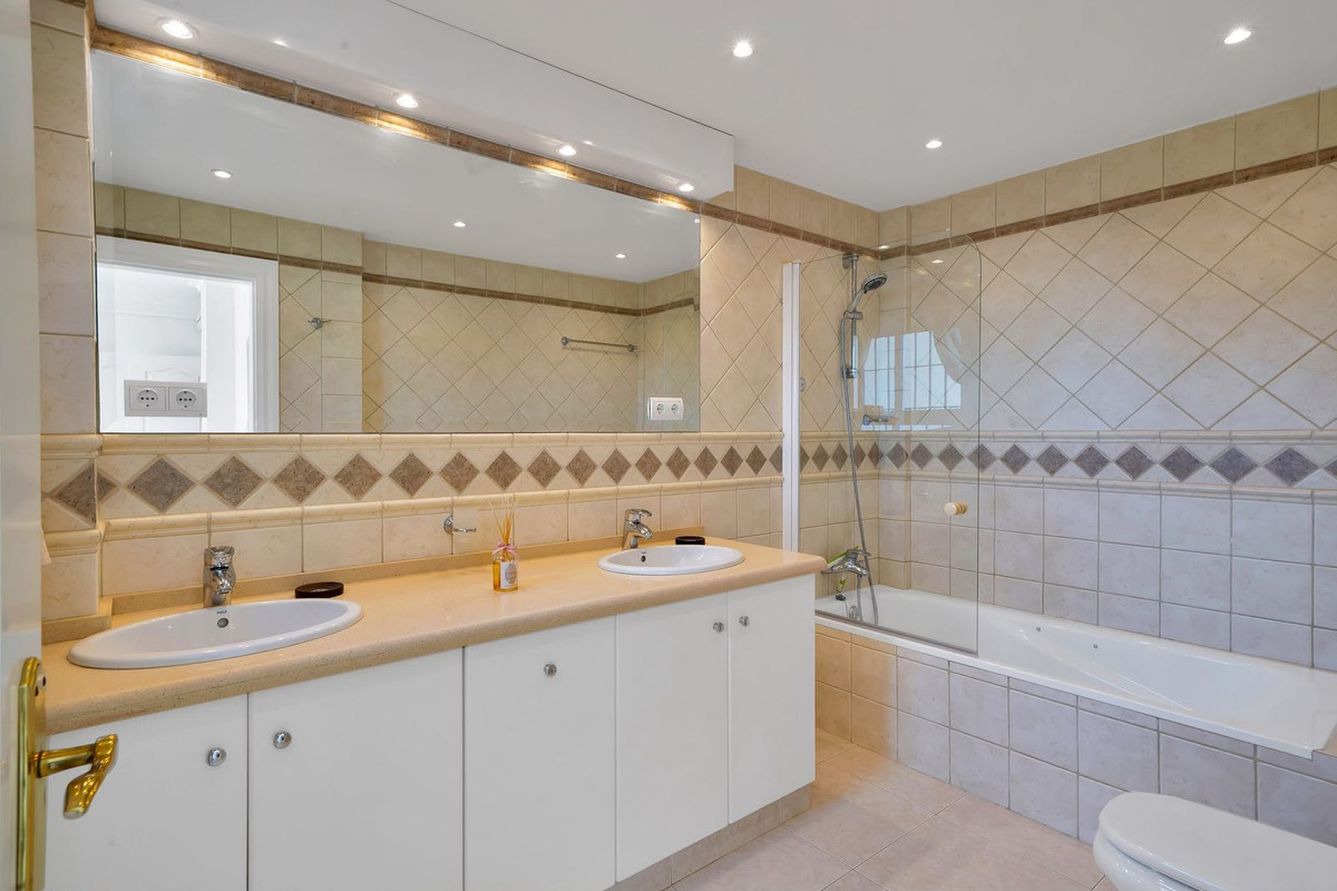 Huis te koop in Benalmadena Costa | 4 slaapkamers H5524891