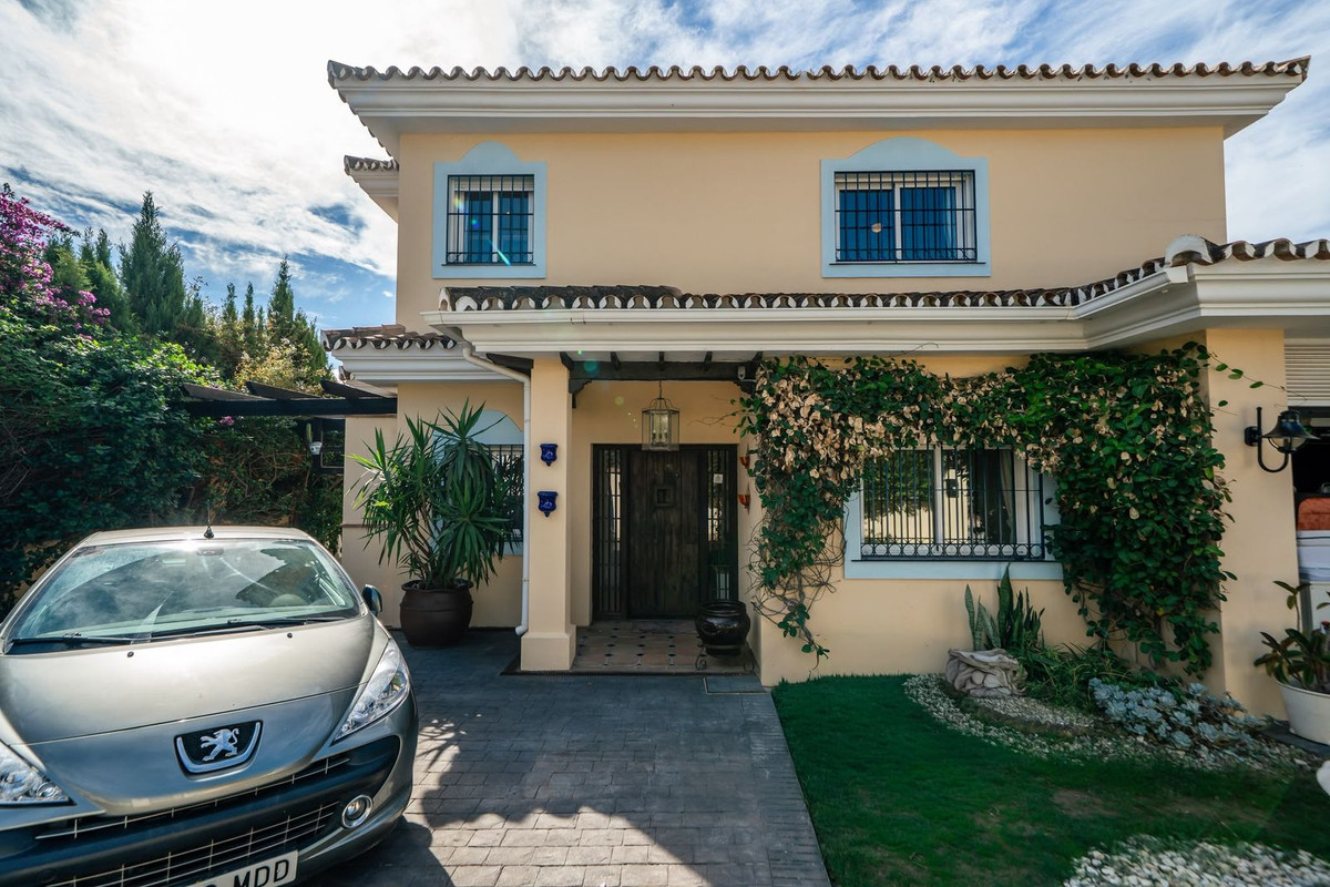 Huis te koop in Benalmadena Costa | 4 slaapkamers H5524891
