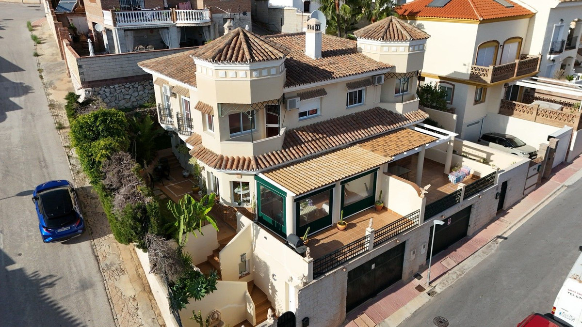 Semi-Vrijstaande Villa in Benalmadena Pueblo-3