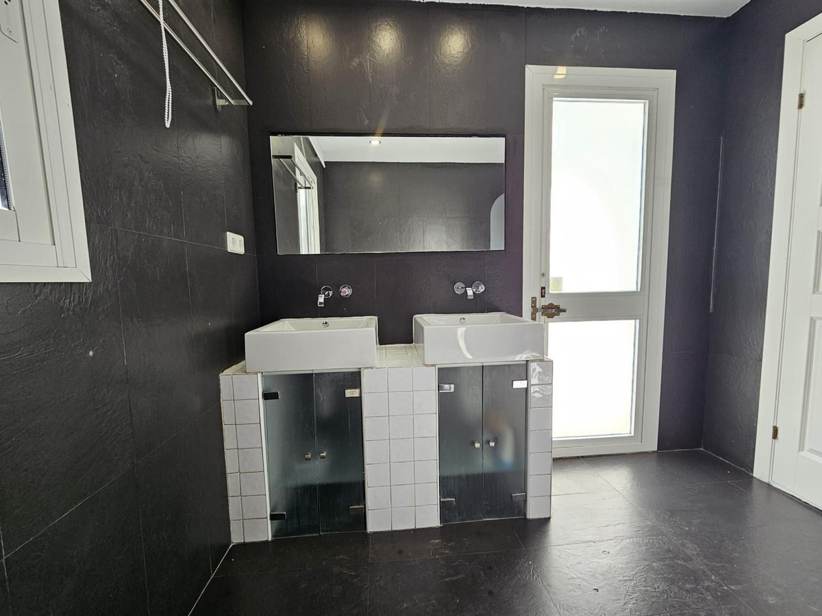 Property main view 44