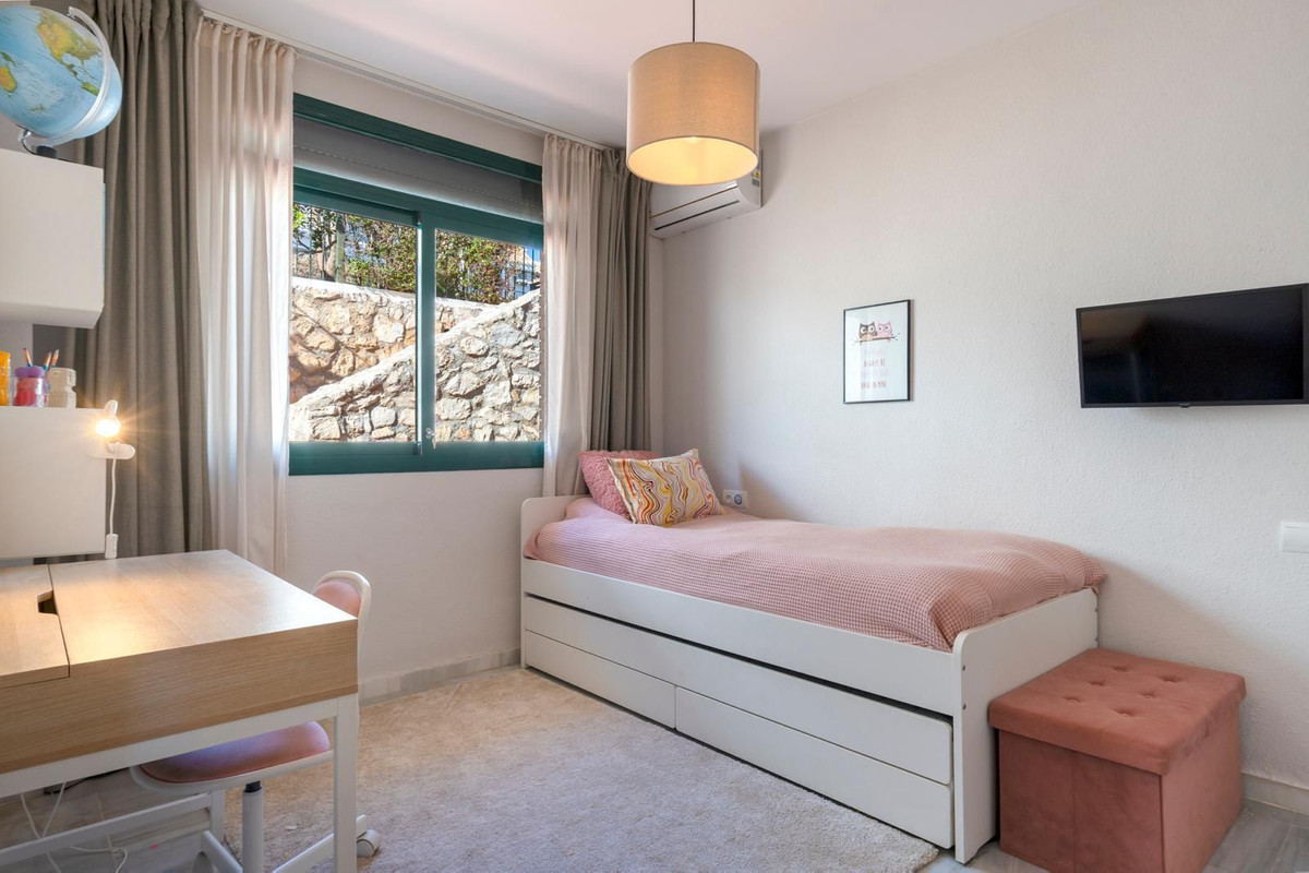 Semi-Vrijstaande Villa in Benalmadena Pueblo-13