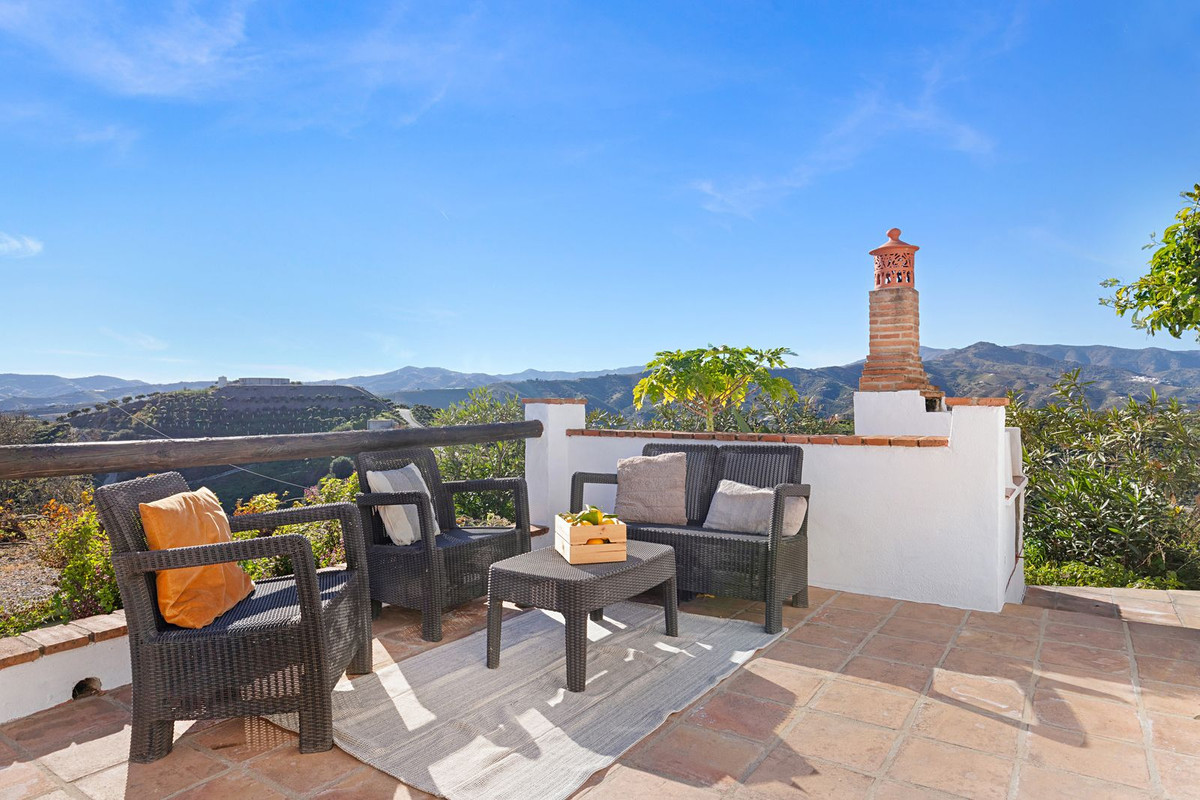 Finca - Cortijo in Benamargosa-10