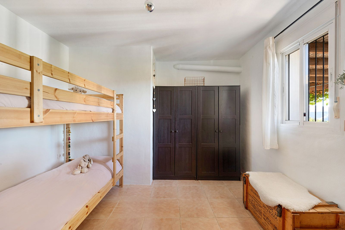 Finca - Cortijo in Benamargosa-16