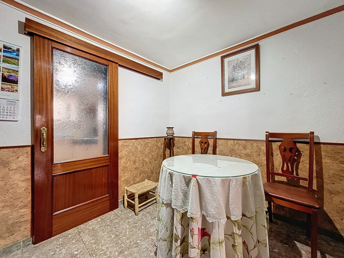 Semi-Vrijstaande Villa in Benamargosa-16