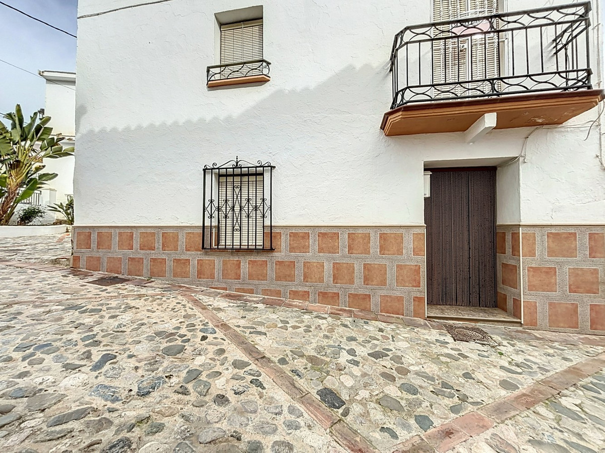 Semi-Vrijstaande Villa in Benamargosa-3