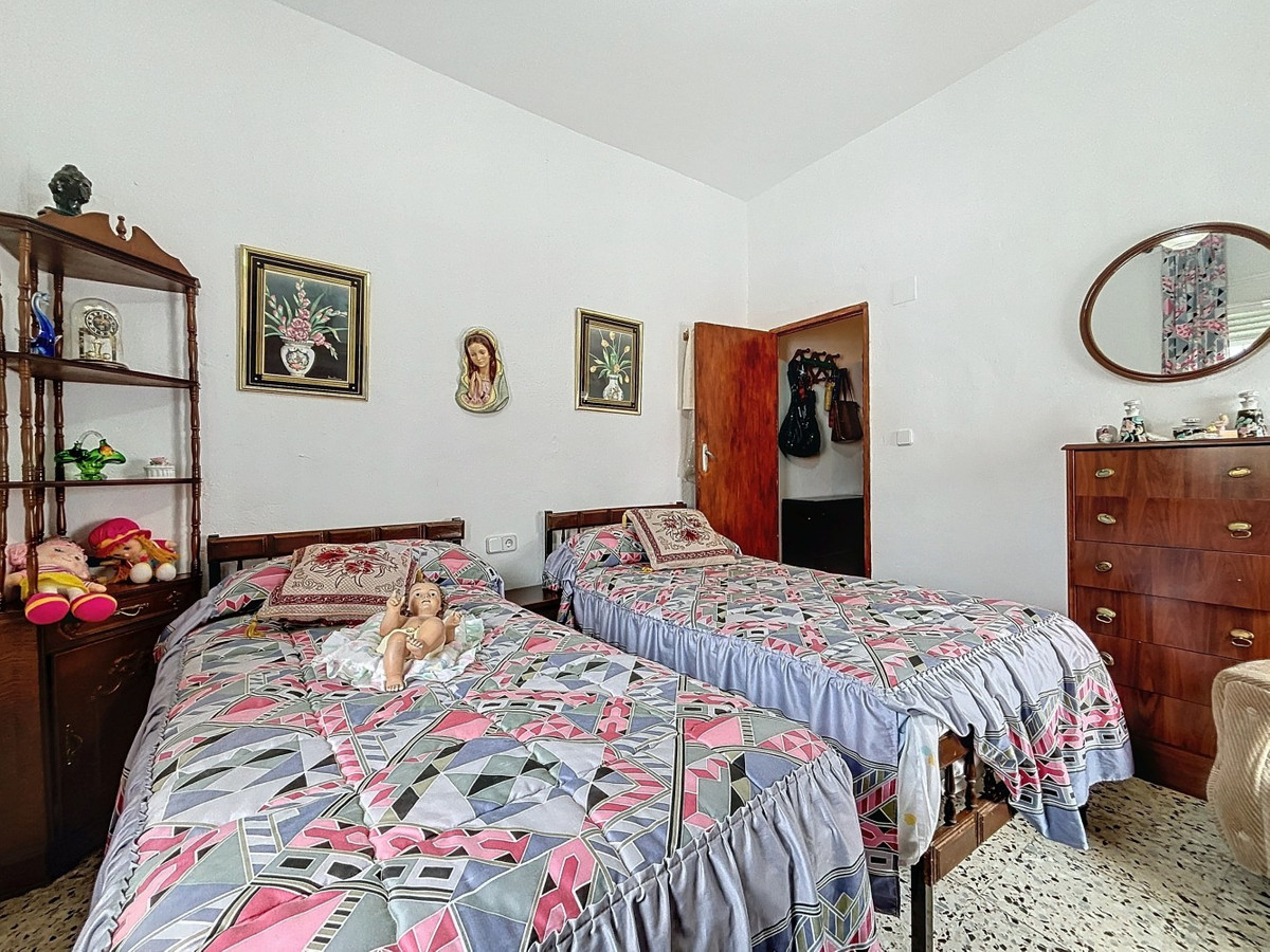 Semi-Vrijstaande Villa in Benamargosa-36