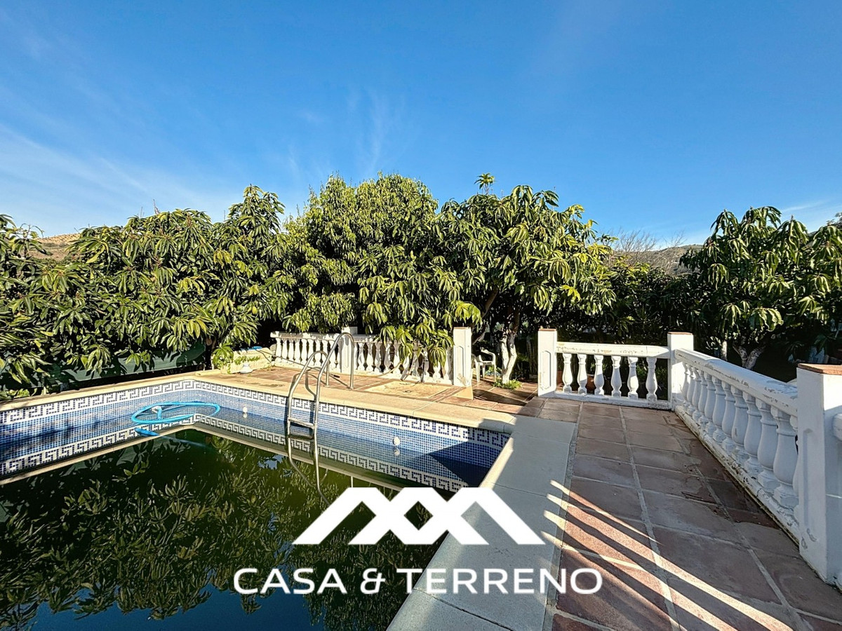 Semi-Vrijstaande Villa in Benamargosa-29