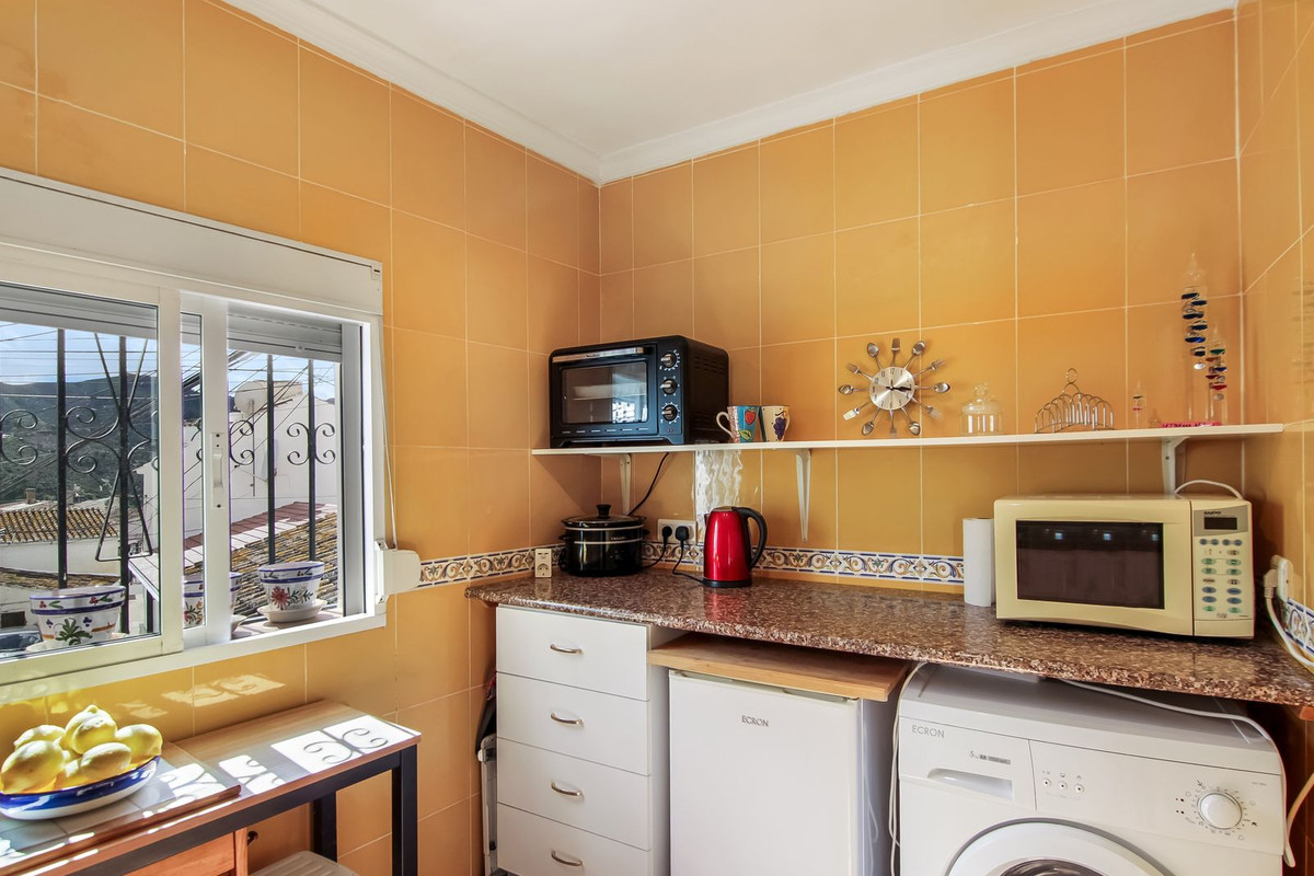 Geschakelde Woning in Benamargosa-7