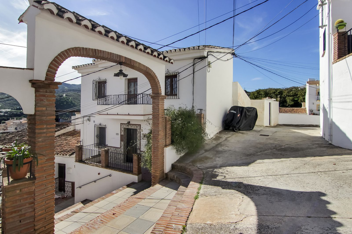 Property main view 36