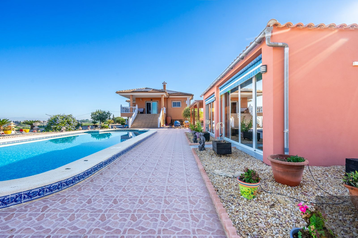 Huis te koop in Benejuzar | 4 slaapkamers H4869937