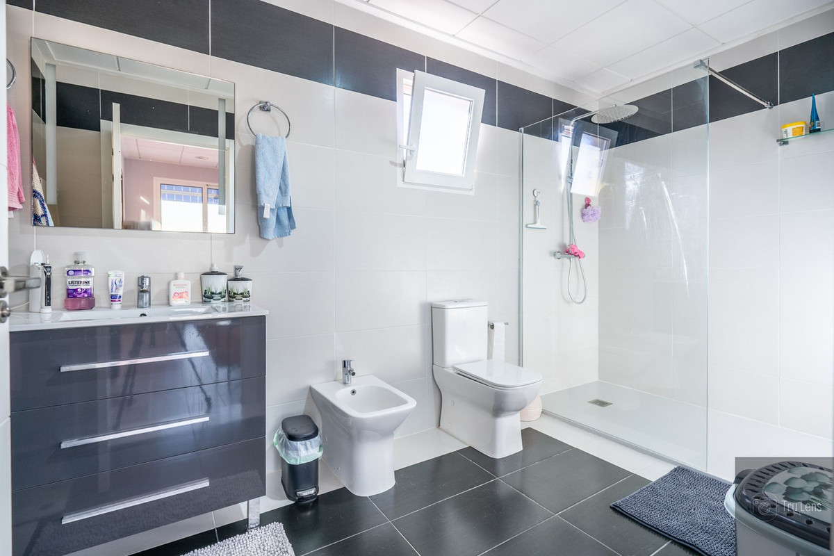 Huis te koop in Benejuzar | 4 slaapkamers H4869937