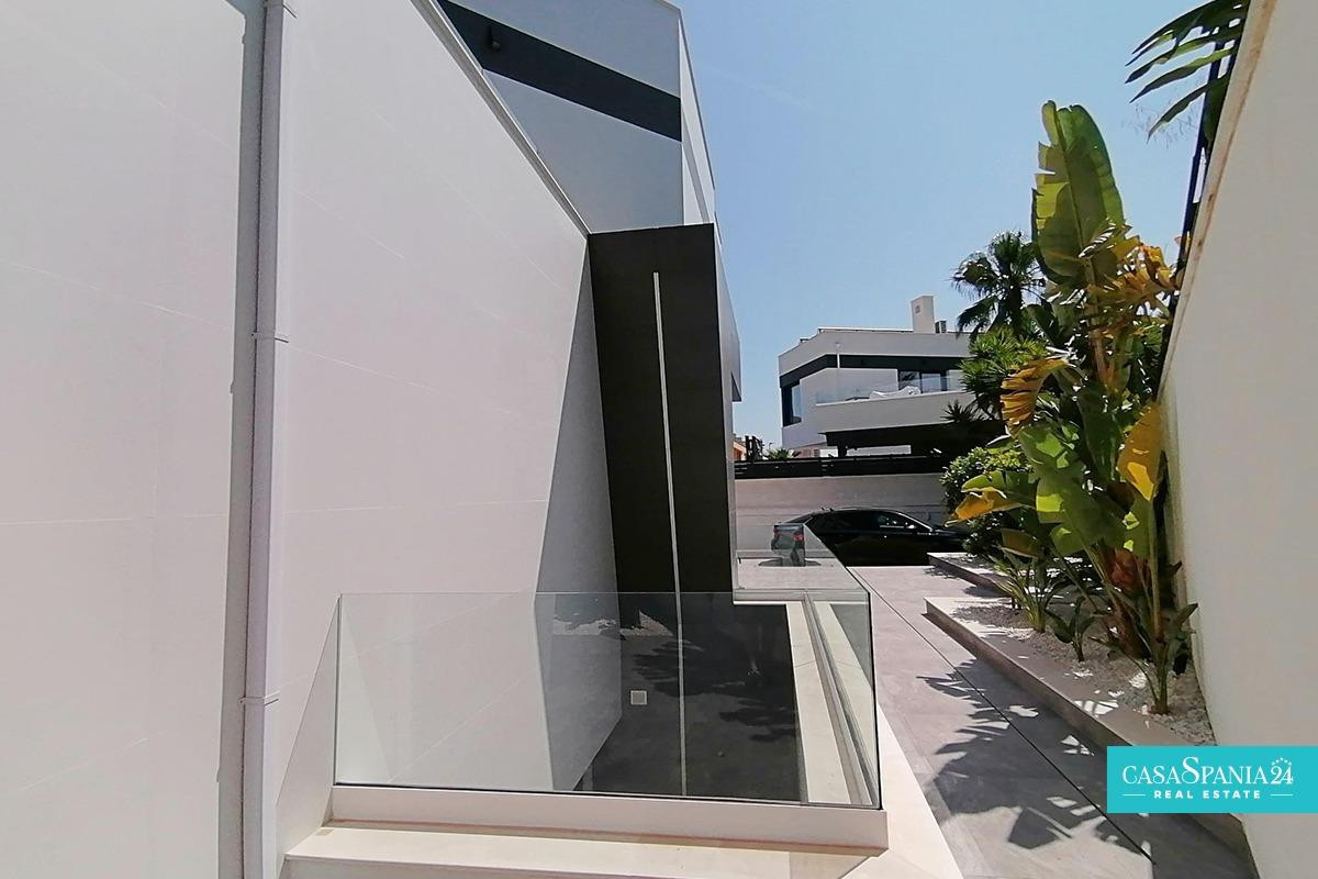 Huis te koop in Benidorm | 4 slaapkamers H5366089