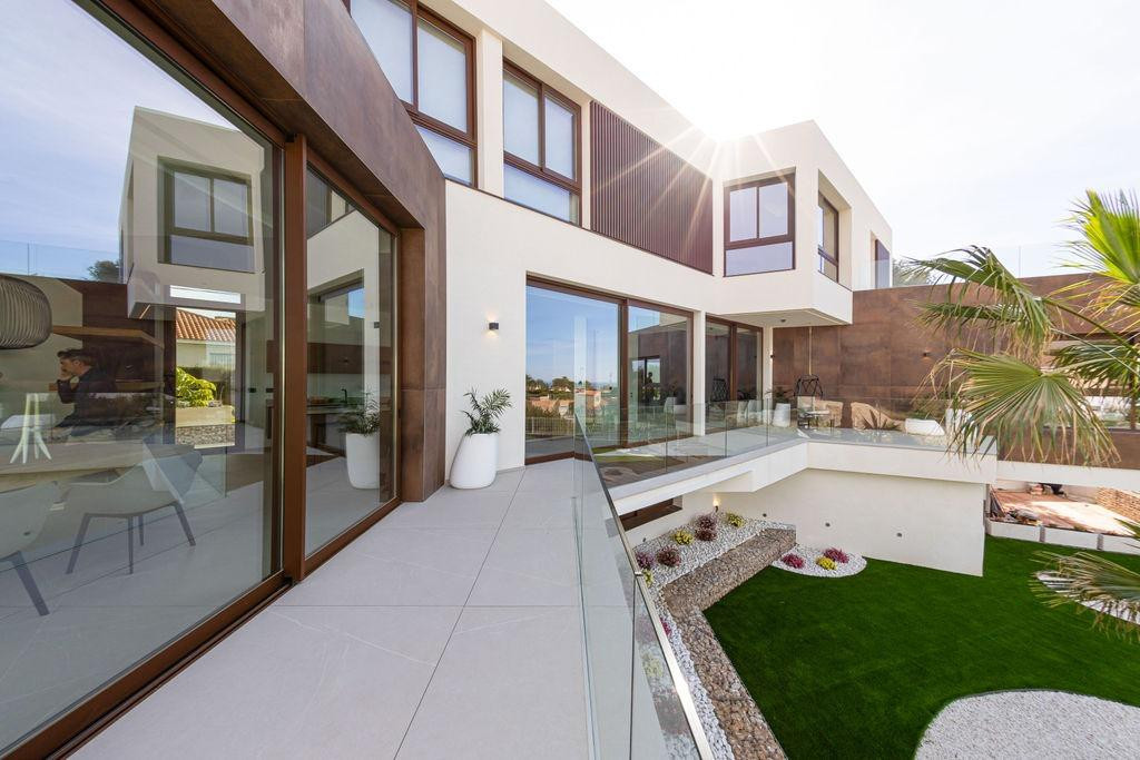 Property main view 33