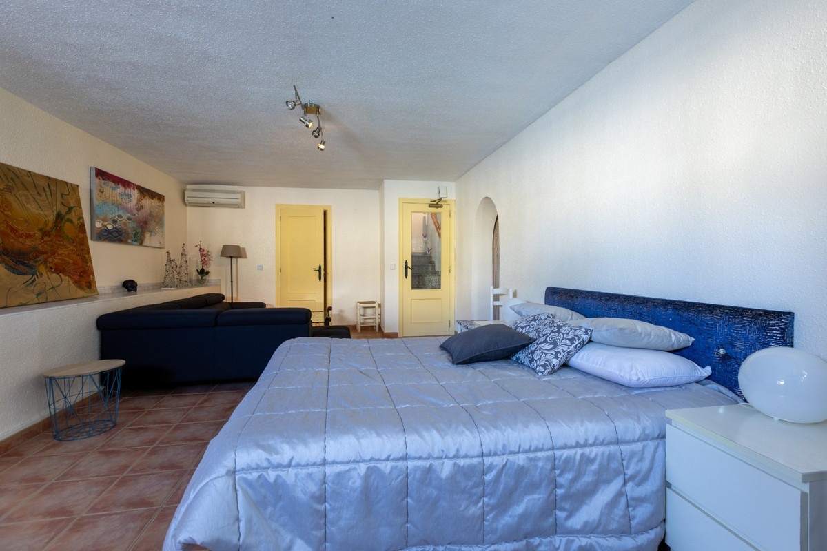 Property main view 44