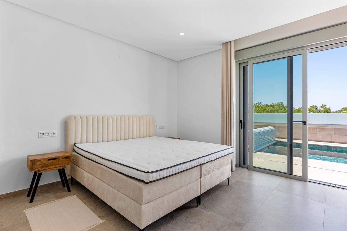 Huis te koop in Benijofar | 4 slaapkamers H5303356