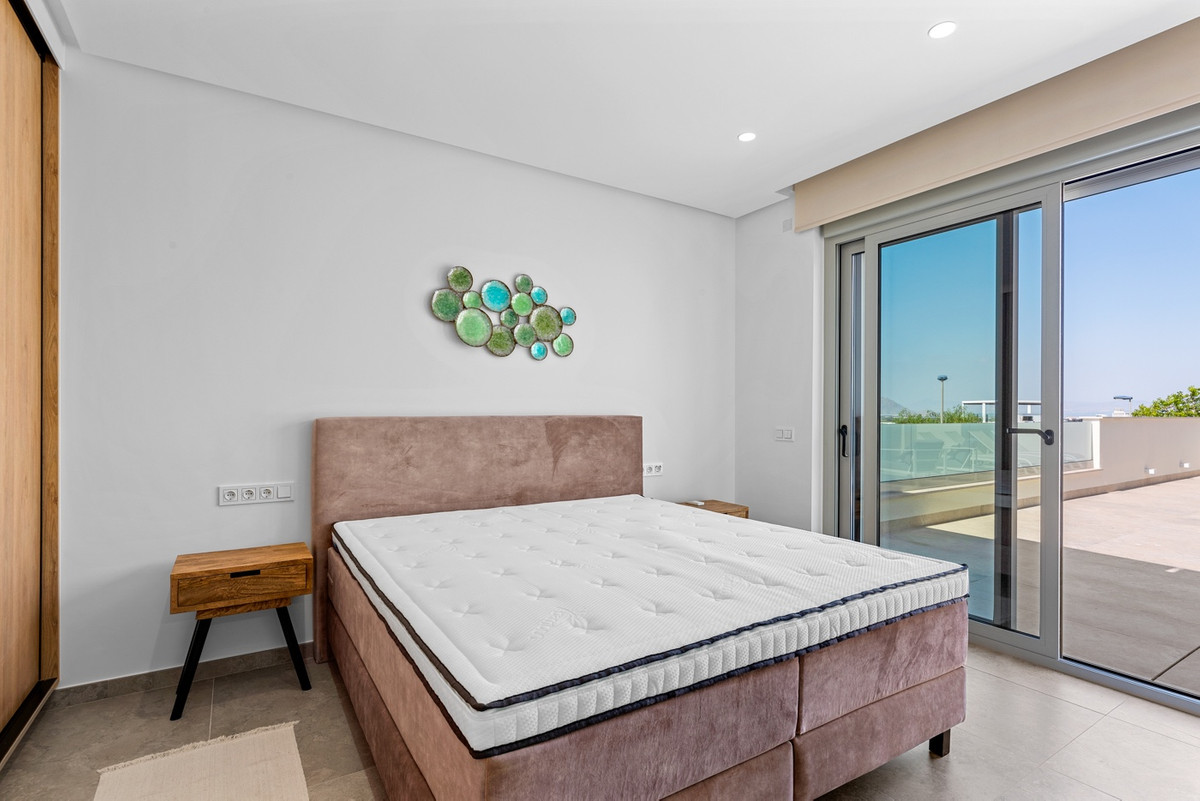 Huis te koop in Benijofar | 4 slaapkamers H5303356