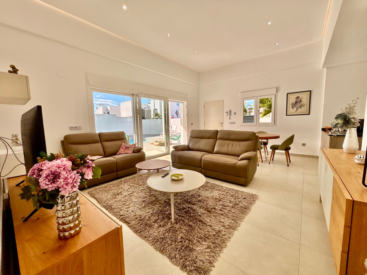 Huis te koop in Benijofar | 3 slaapkamers H5307154