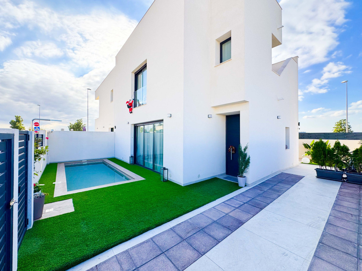 Huis te koop in Benijofar | 2 slaapkamers H5347732