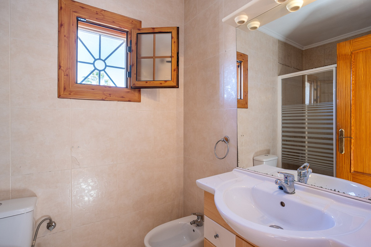 Huis te koop in Benijofar | 5 slaapkamers H5363614