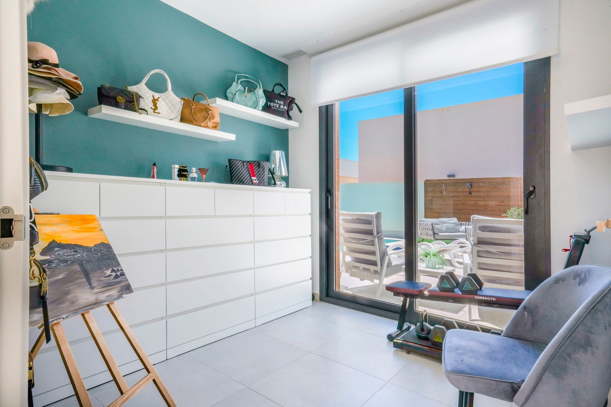 Huis te koop in Benijofar | 4 slaapkamers H5400940