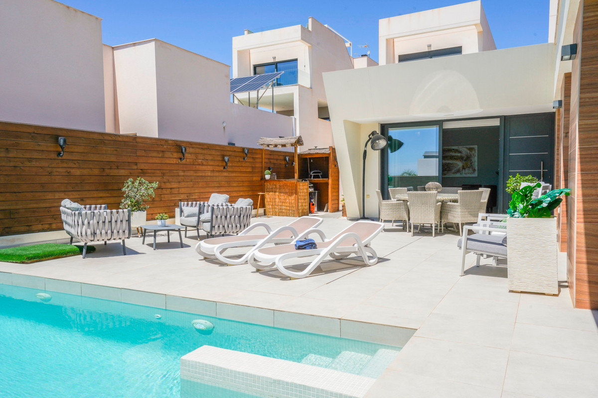 Huis te koop in Benijofar | 4 slaapkamers H5400940