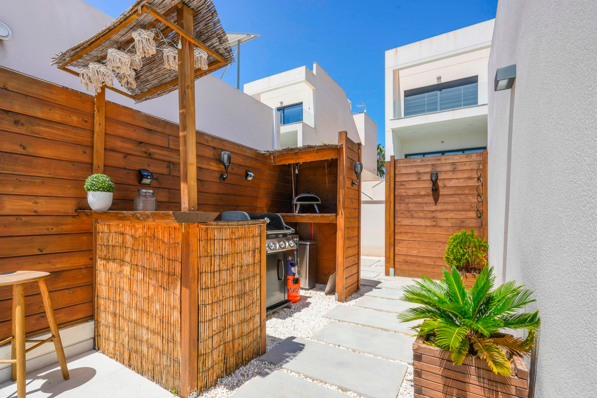 Huis te koop in Benijofar | 4 slaapkamers H5400940