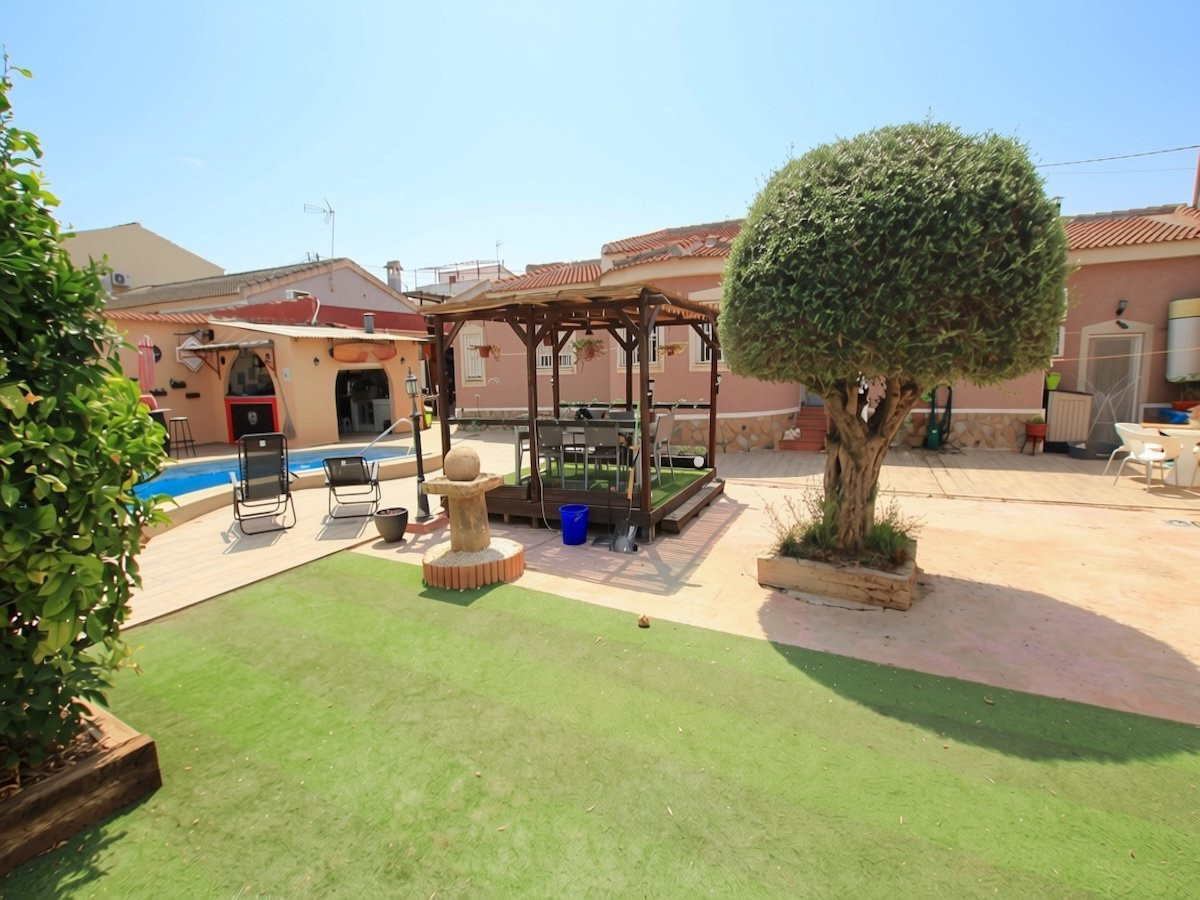 Huis te koop in Benijofar | 4 slaapkamers H5448697