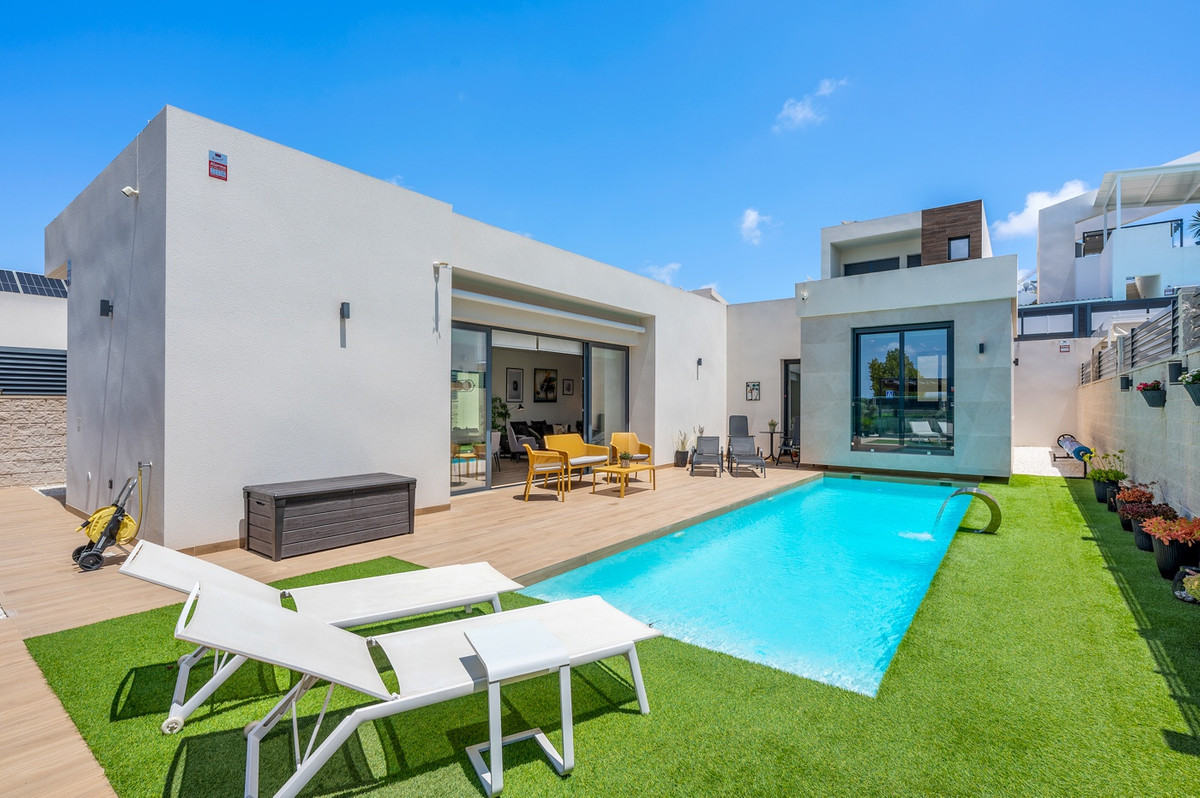 Huis te koop in Benijofar | 3 slaapkamers H5468116