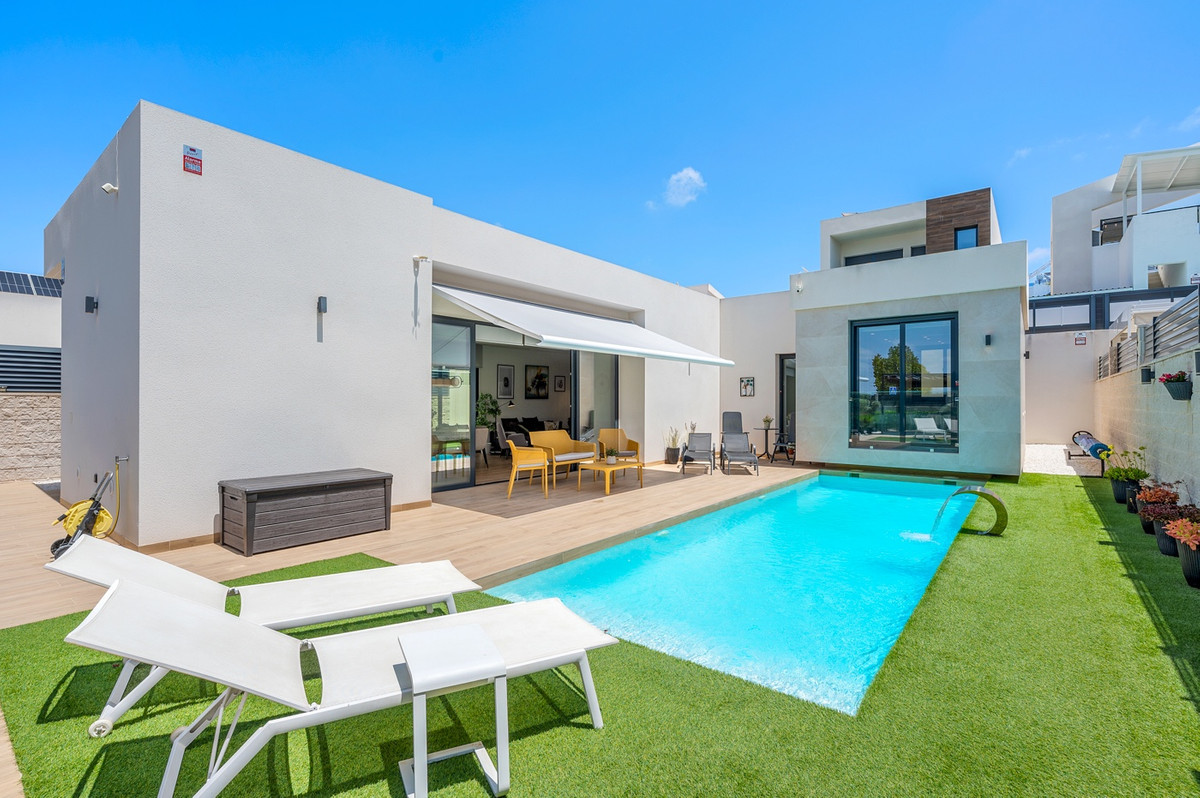 Huis te koop in Benijofar | 3 slaapkamers H5468116