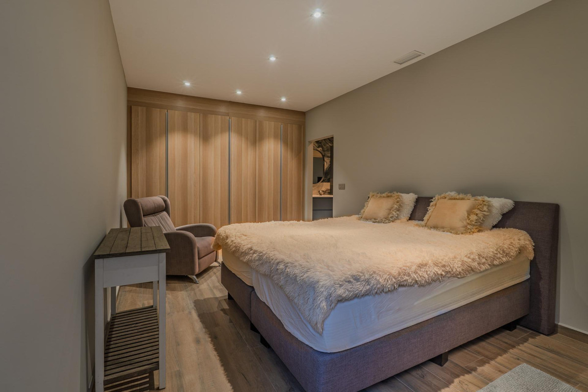 Property main view 44