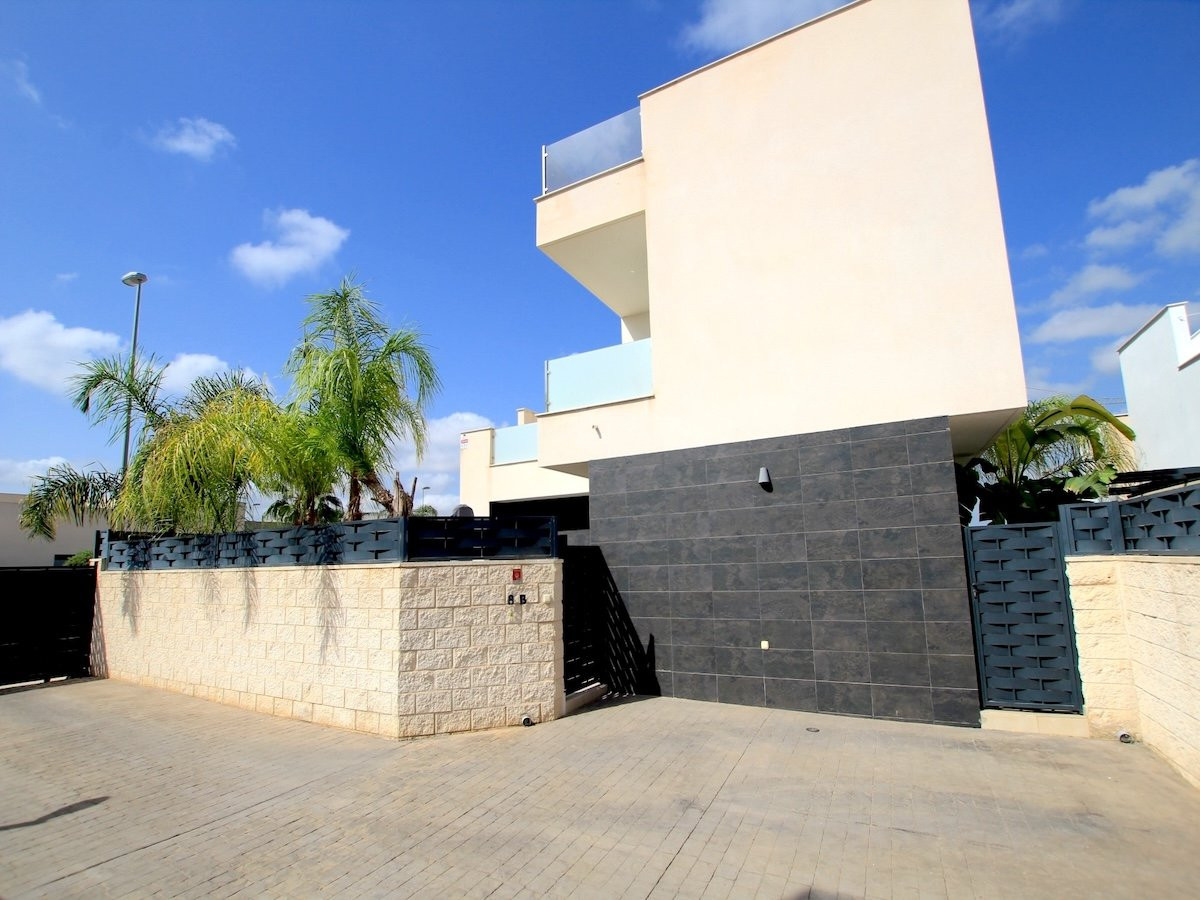 Huis te koop in Benijofar | 3 slaapkamers H5514868