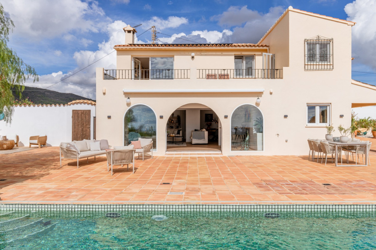 Property main view 33