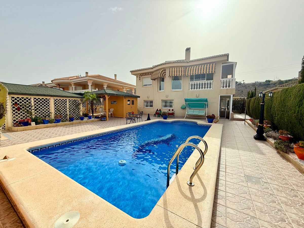 Huis te koop in Benimar | 4 slaapkamers H5211205