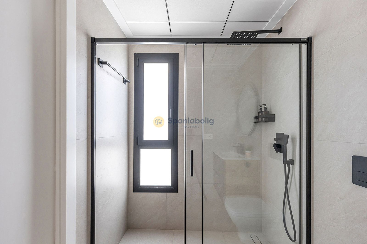 Property main view 33