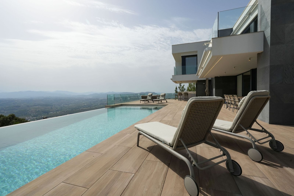 Property main view 24