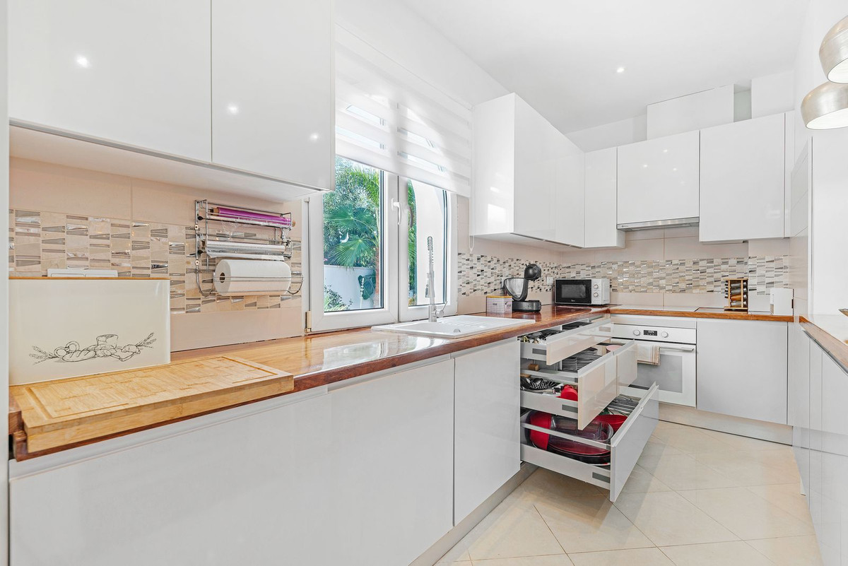 Vrijstaande Villa te koop in Busot | 6 slaapkamers H352422