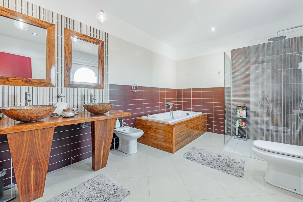 Vrijstaande Villa te koop in Busot | 6 slaapkamers H352422