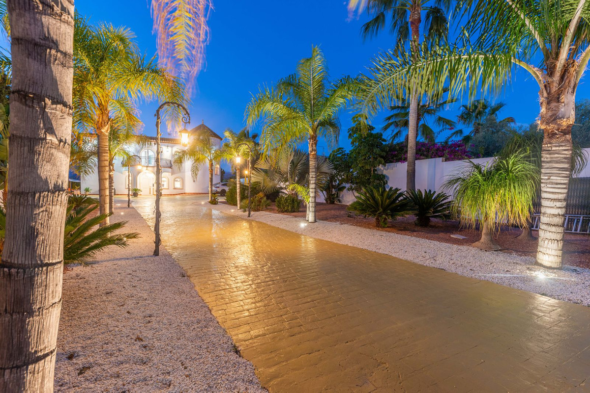 Vrijstaande Villa te koop in Busot | 6 slaapkamers H352422