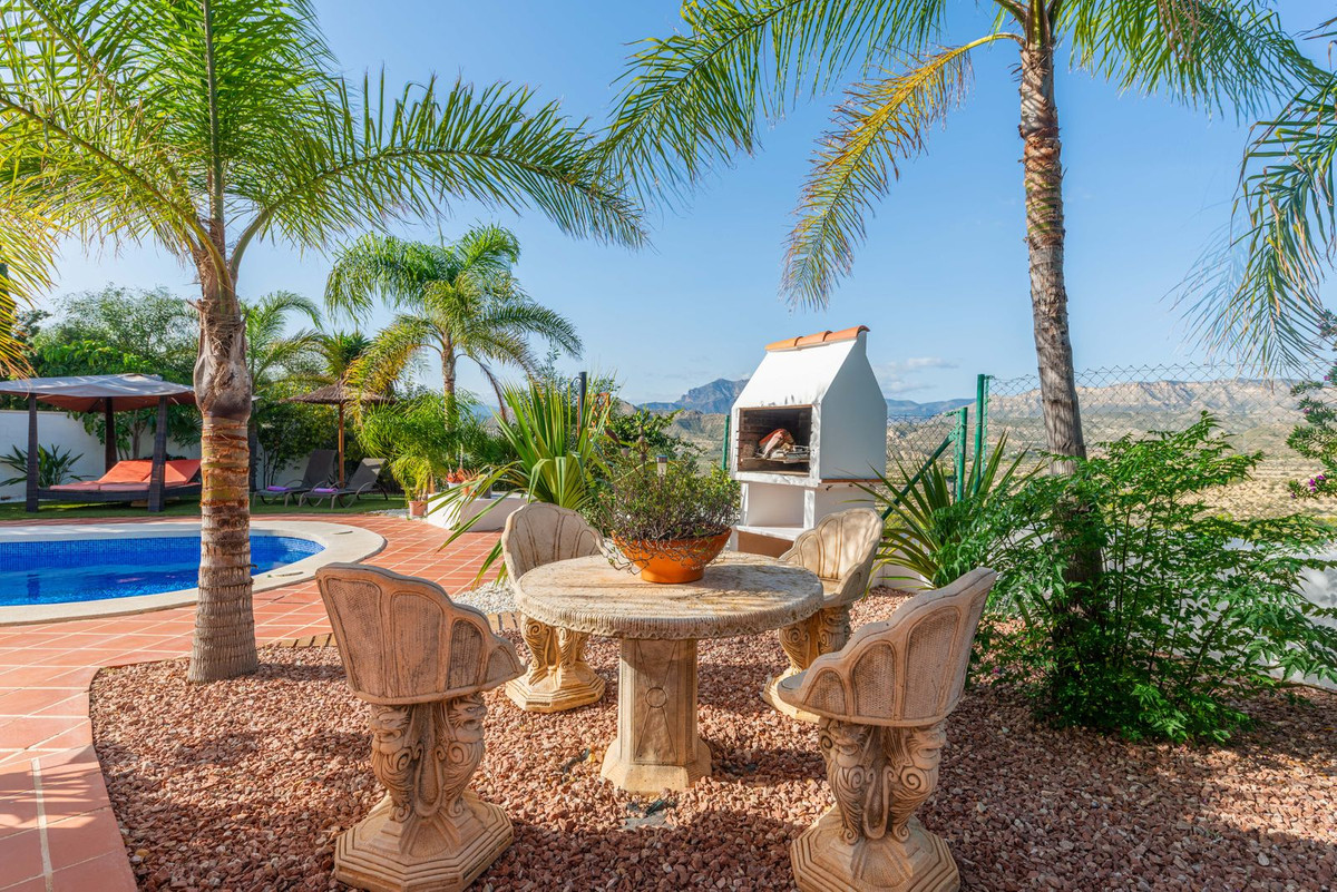 Vrijstaande Villa te koop in Busot | 6 slaapkamers H352422