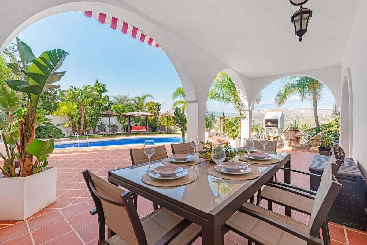 Vrijstaande Villa te koop in Busot | 6 slaapkamers H352422