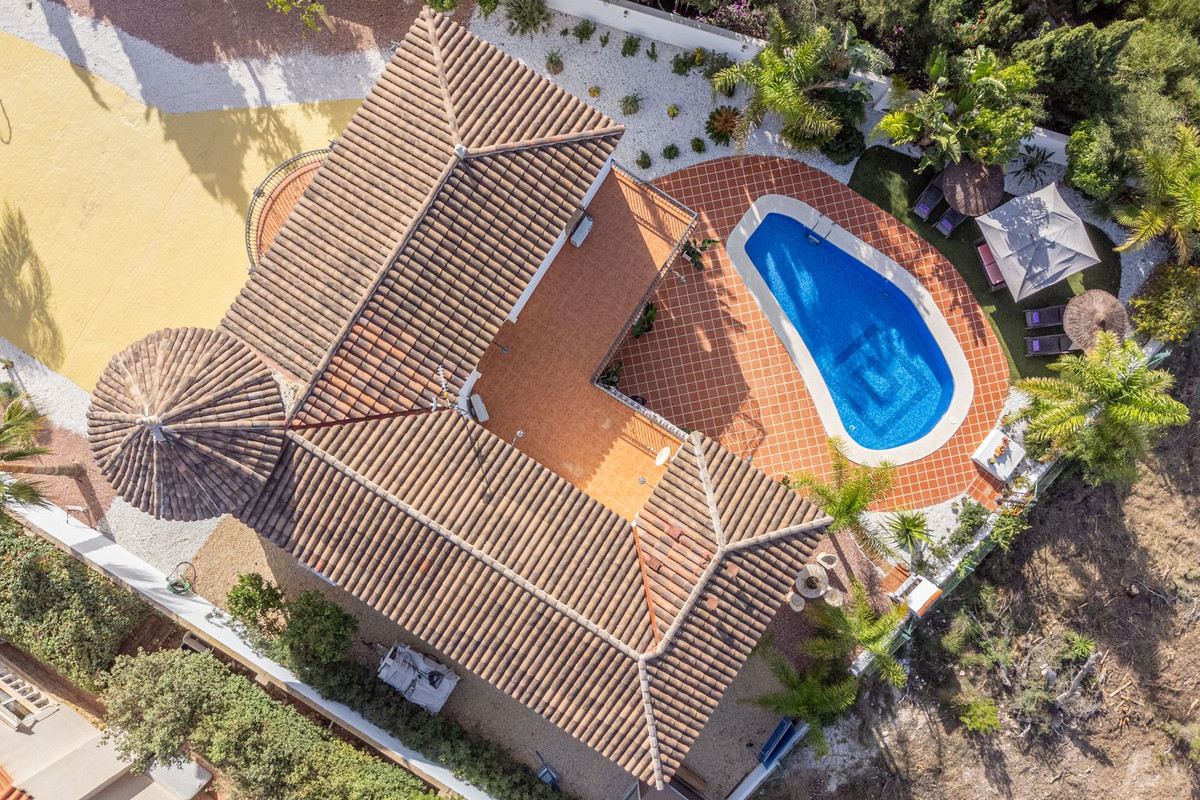 Vrijstaande Villa te koop in Busot | 6 slaapkamers H352422