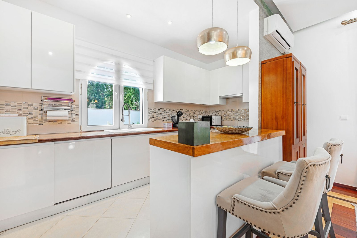 Vrijstaande Villa te koop in Busot | 6 slaapkamers H352422