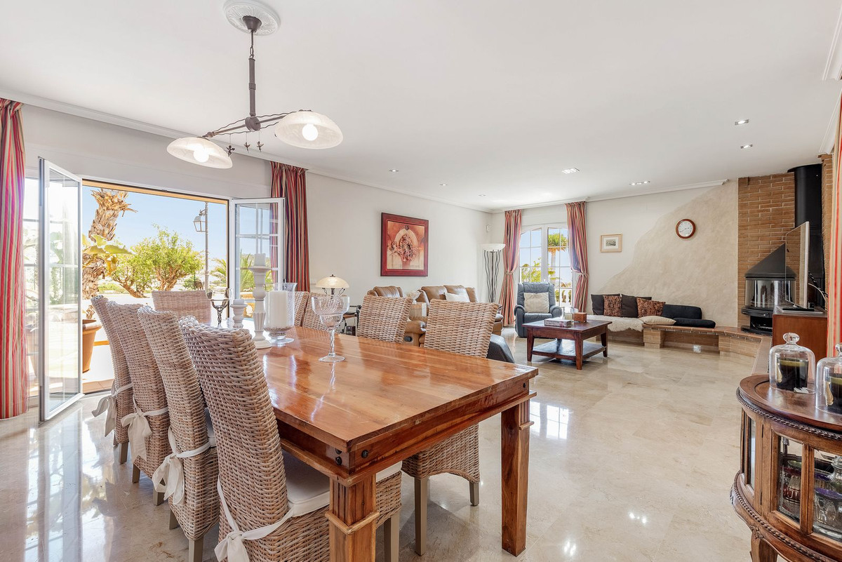 Vrijstaande Villa te koop in Busot | 5 slaapkamers H4063117