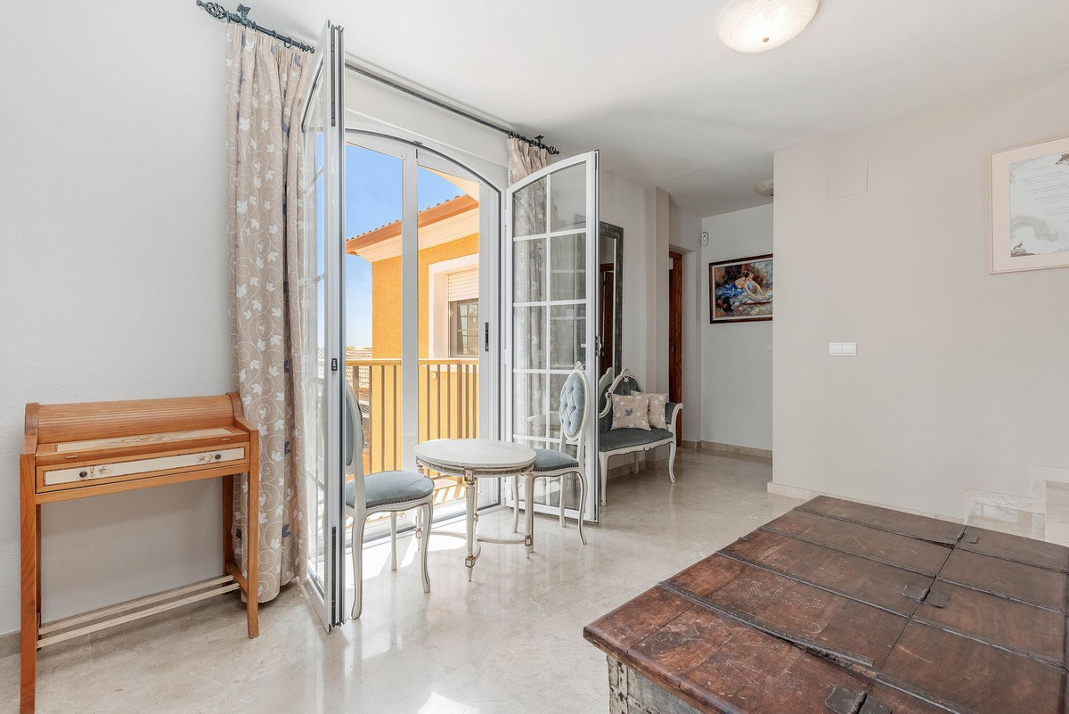 Vrijstaande Villa te koop in Busot | 5 slaapkamers H4063117