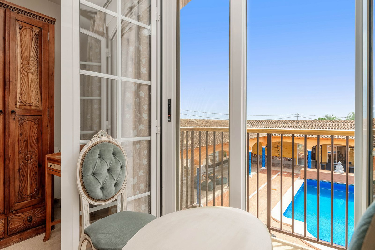 Vrijstaande Villa te koop in Busot | 5 slaapkamers H4063117