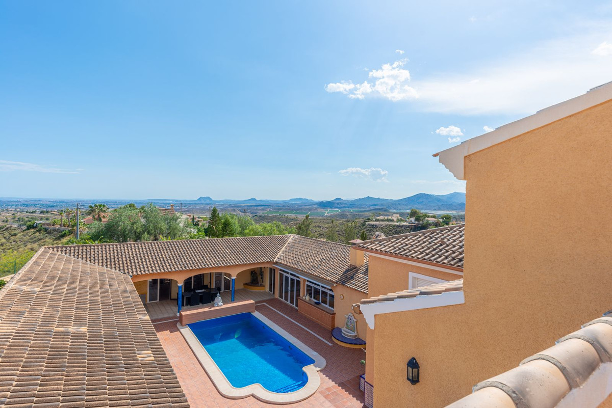 Vrijstaande Villa te koop in Busot | 5 slaapkamers H4063117