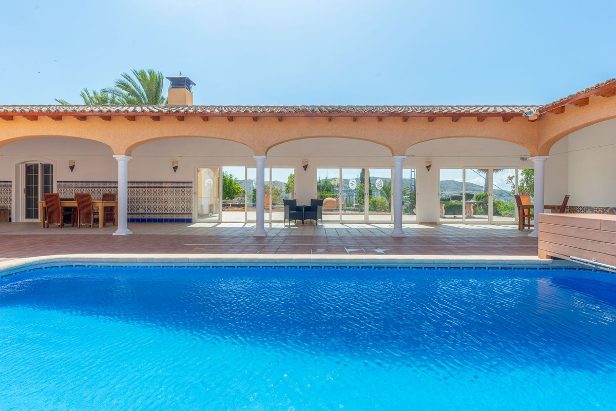 Vrijstaande Villa te koop in Busot | 5 slaapkamers H4063117