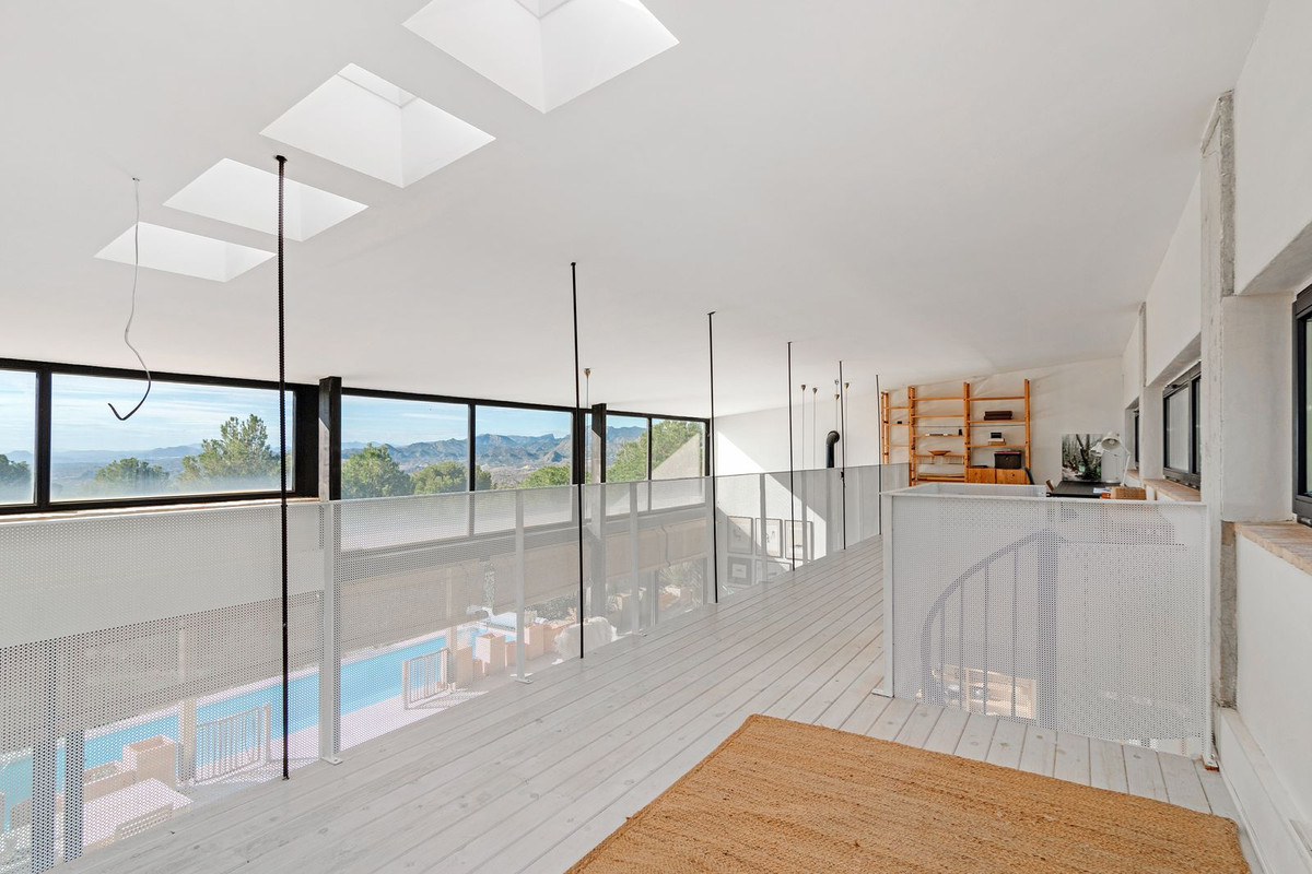 Vrijstaande Villa te koop in Busot | 4 slaapkamers H4503058