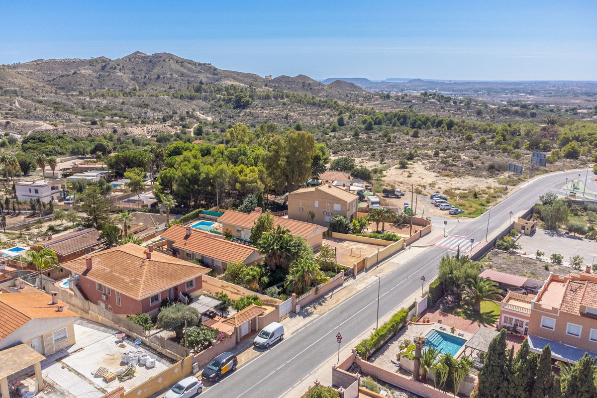 Vrijstaande Villa te koop in Busot | 5 slaapkamers H4683172