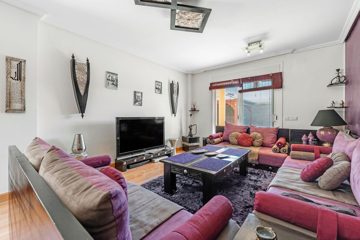 Vrijstaande Villa te koop in Busot | 5 slaapkamers H4683172